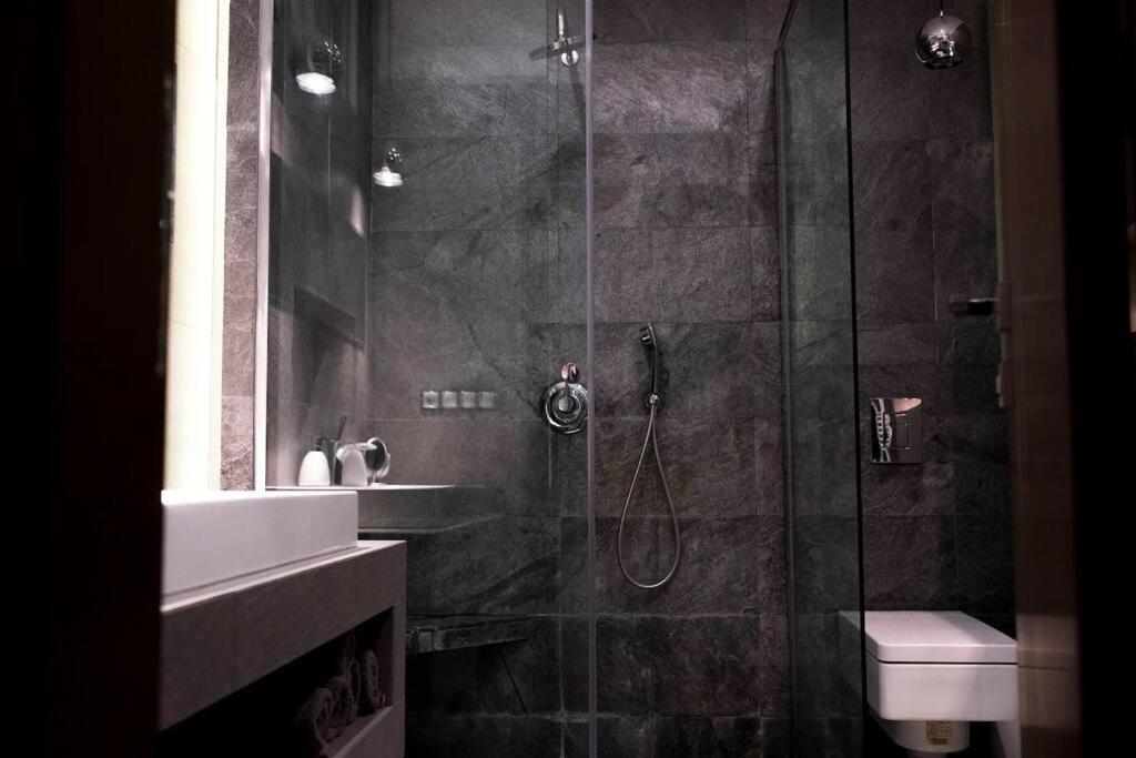 Evergreen - Old Town Spacious Stylish Apartment With Ac And One And A Half Bath, Baby & Kid- Friendly Μπρατισλάβα Εξωτερικό φωτογραφία